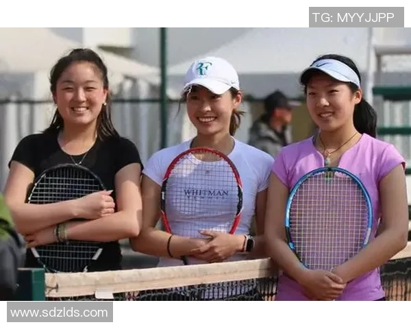 赛后分析：西安网球队与重庆网球队的比赛节奏与战术对比探讨